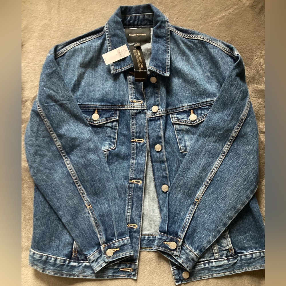Banana Republic NWT oversized jean jacket, women’s size small